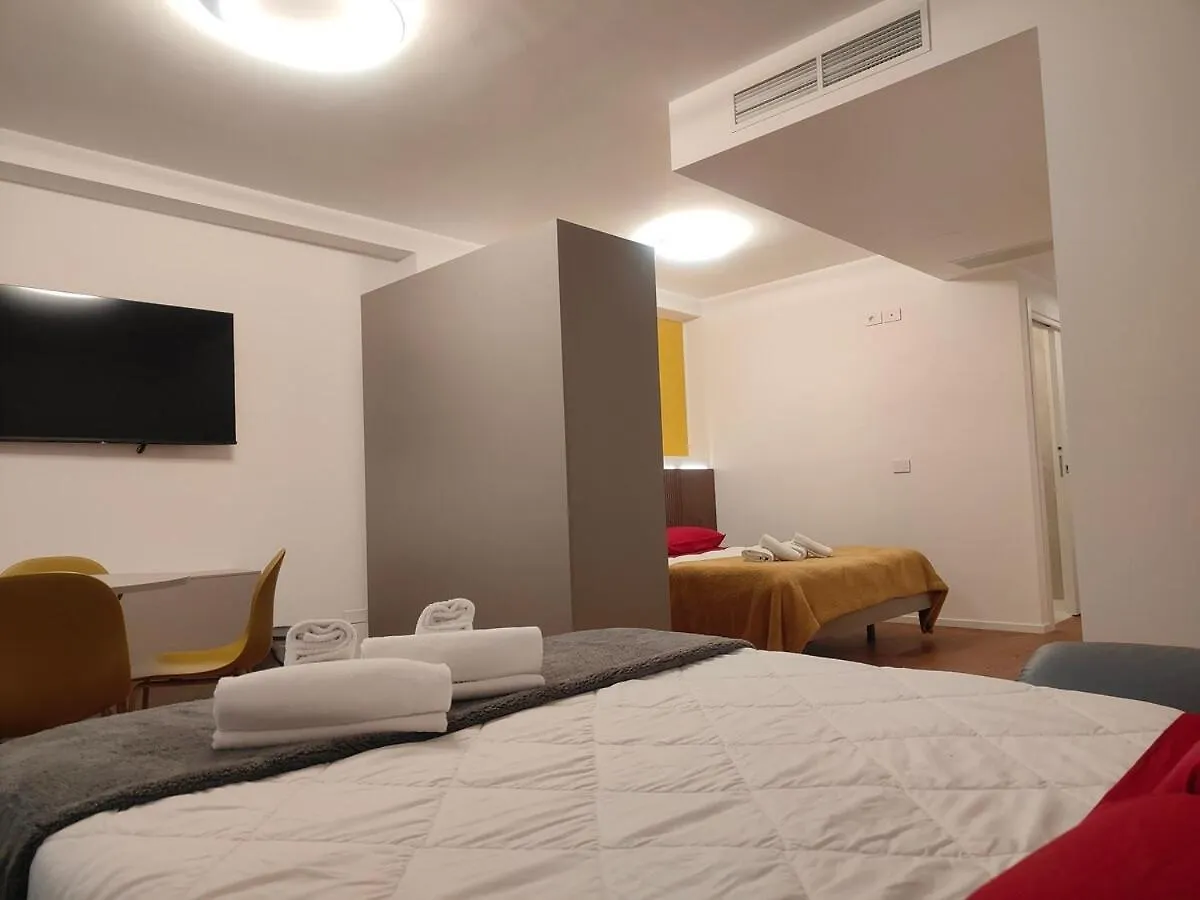 Cconforthotels Maison 104 Bari 0*,  Italy